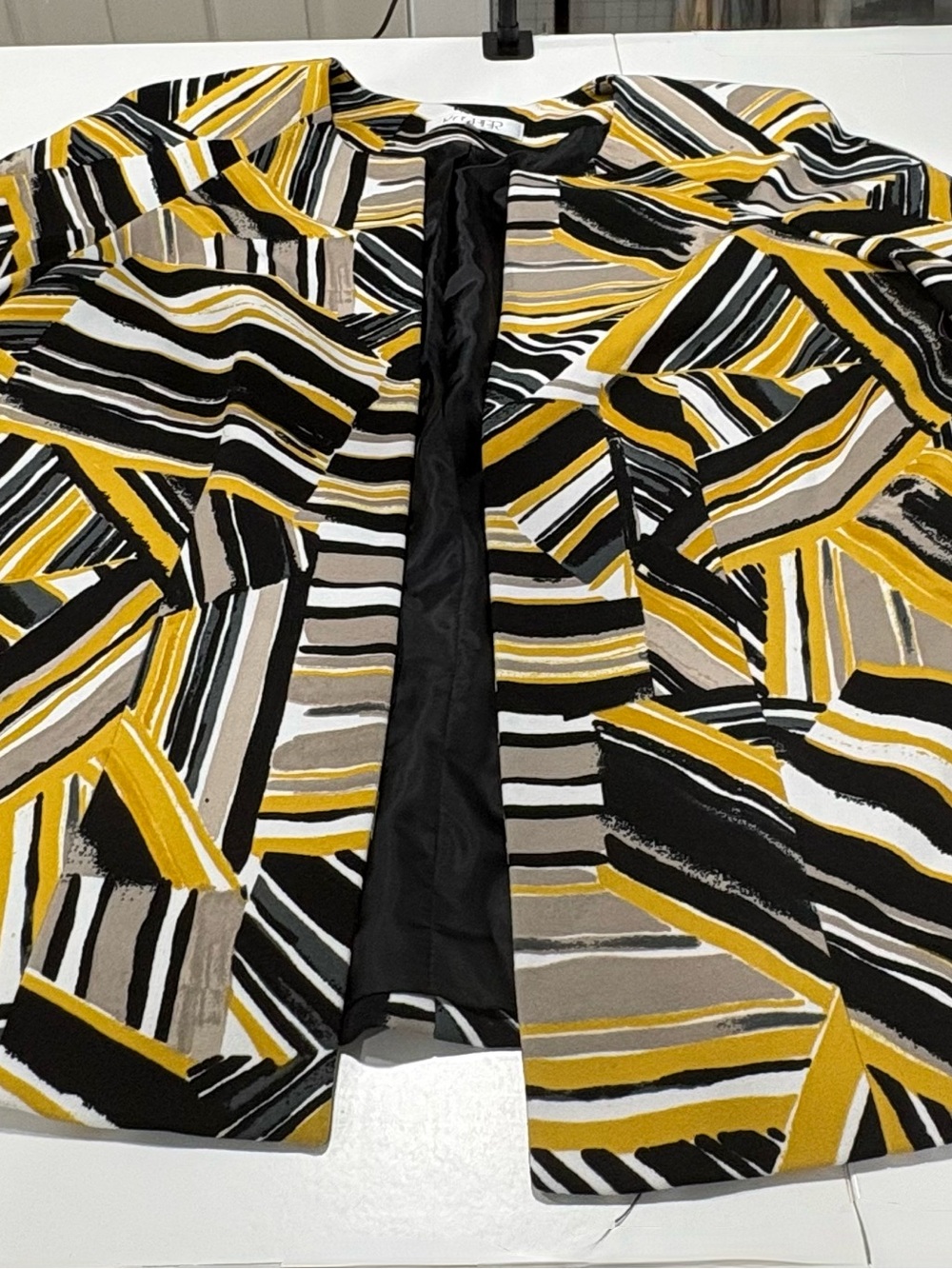 Kasper Yellow, Black & White Geometric Open-Front Blazer